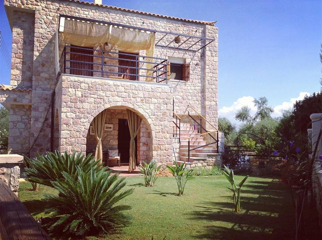 Niko'S Stone Guest House Plitra Exterior photo